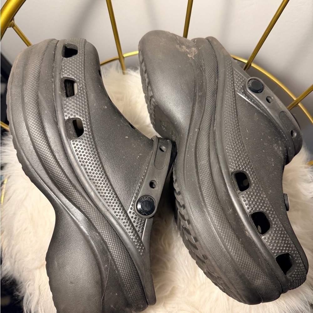 Black Slip-On platform Crocs Clogs